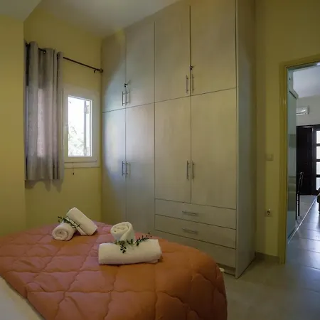 Christina's House By Guestcorfu Kastellanoi (Parelioi, Corfu)